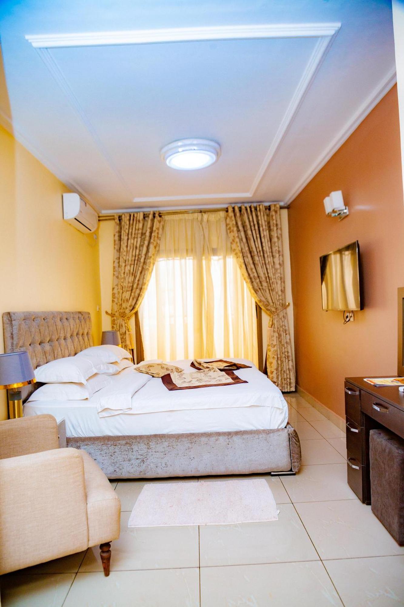 Apartamento Loumia Premium Bonapriso Douala Exterior foto